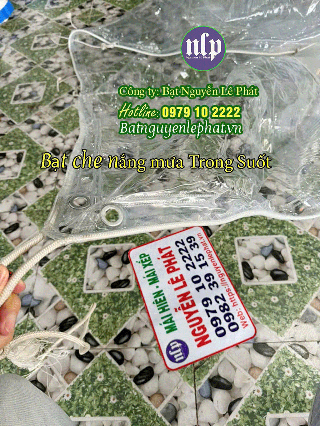 Giá bạt trong suốt Giá bạt trong suốt